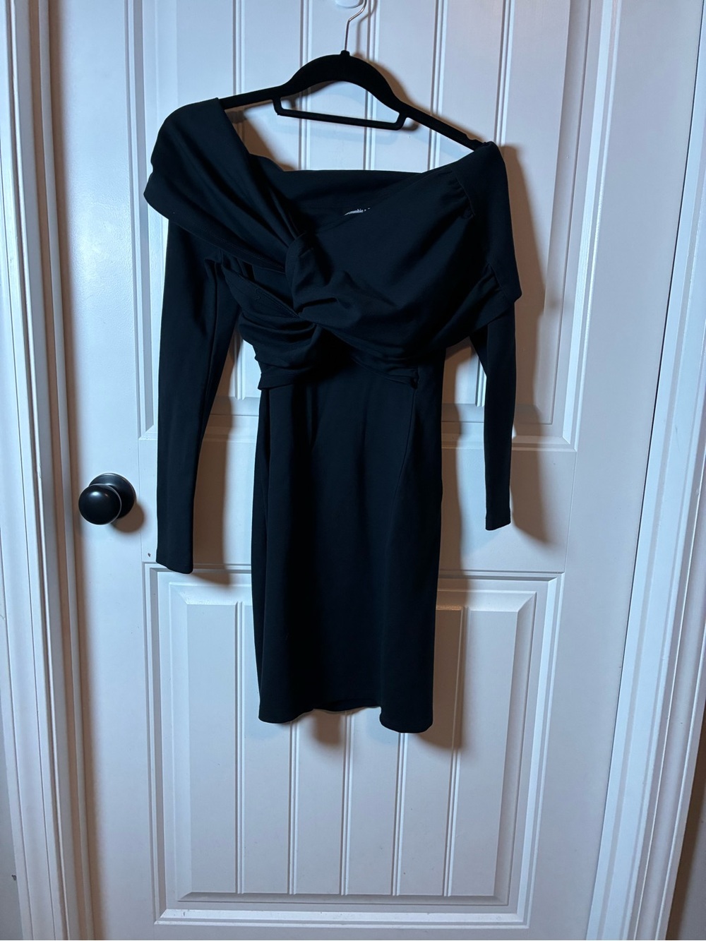Abercrombie & Fitch Black Off-Shoulder Twist Mini Dress